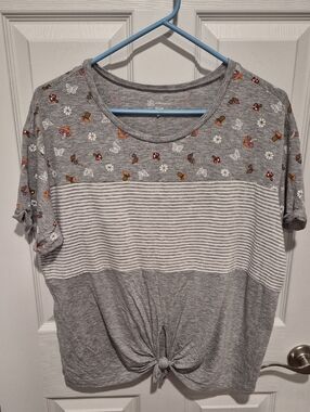 Grey Short-Sleeve Knot-Front Tee with Butterfly & Mushroom Motif